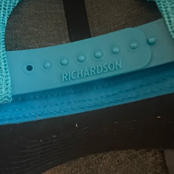 12 random company hats - Picture 3 of 4